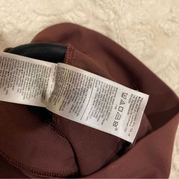 Athleta Rainier mid rise jogger burgundy size Medium - Picture 7 of 12